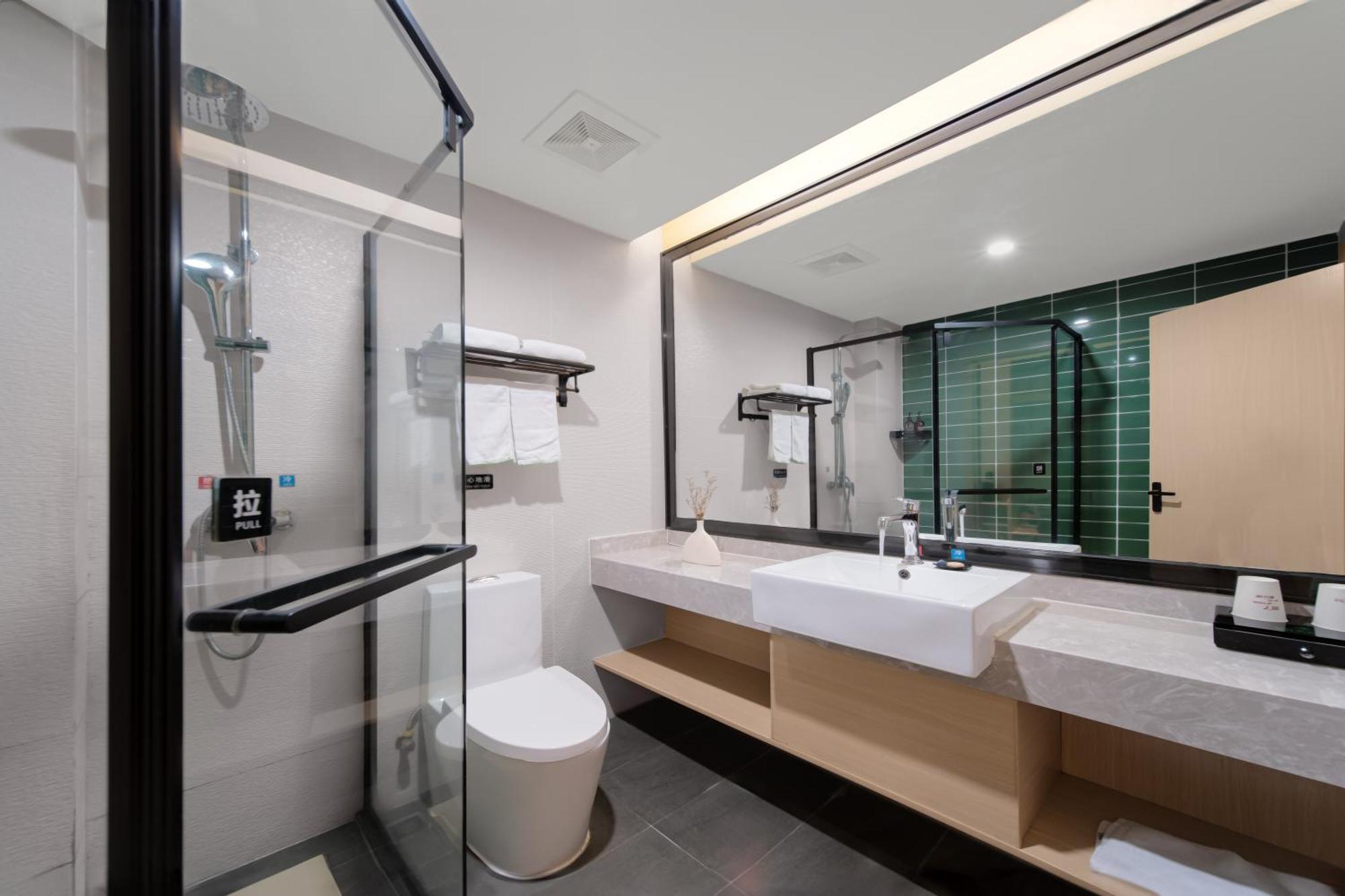 Bai Ling Hotel Nanning Exterior foto